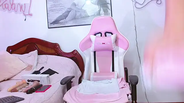 Amelie Rousell online show from 03.13.25