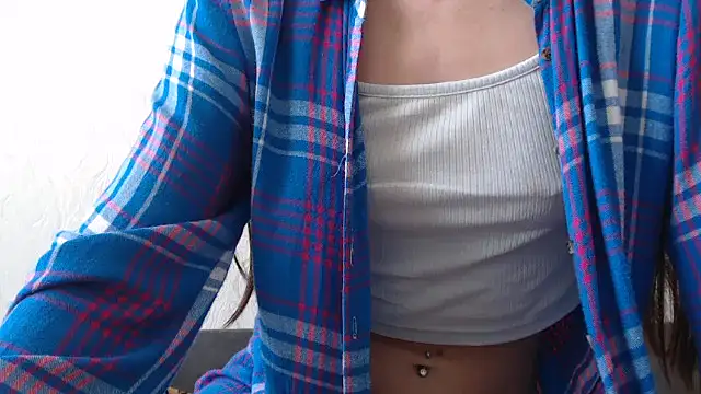 HoneyWiles online show from 05.03.26