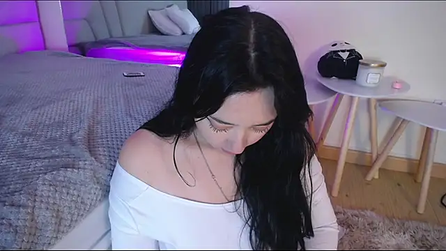 Miss Loise online show from 11.22.25