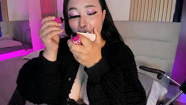 Snapshot of Miss_Loise chatting on 05.21.26 Miss Loise online show from 05.21.26