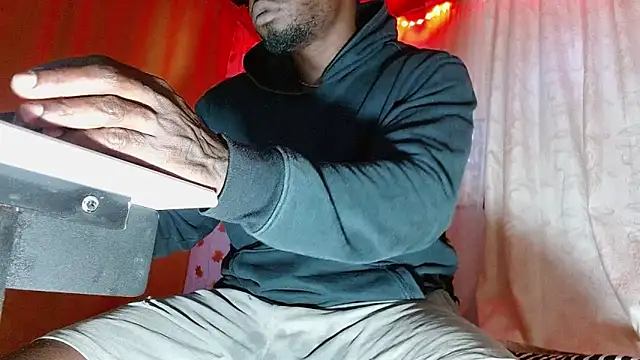 Snapshot of angel_bonbom chatting on 02.14.26 angel bonbom online show from 02.14.26