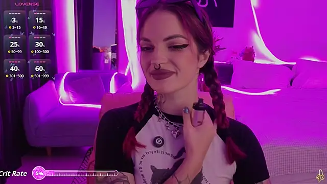 Snapshot of BratzieDarsie chatting on 05.18.26 BratzieDarsie online show from 05.18.26