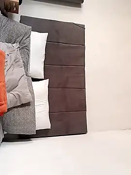 Snapshot of BLACK_BOTTOM03 chatting on 11.28.25 BLACK BOTTOM03 online show from 11.28.25