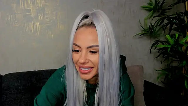 Snapshot of Bailey_Rush chatting on 02.05.25 Bailey Rush online show from 02.05.25