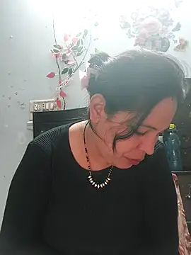 Poojabhabi101 online show from 12.20.25