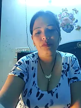 Snapshot of Poojabhabi101 chatting on 02.05.26 Poojabhabi101 online show from 02.05.26