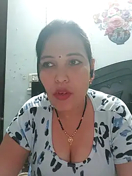 Snapshot of Poojabhabi101 chatting on 02.10.26 Poojabhabi101 online show from 02.10.26