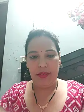 Snapshot of Poojabhabi101 chatting on 02.14.26 Poojabhabi101 online show from 02.14.26