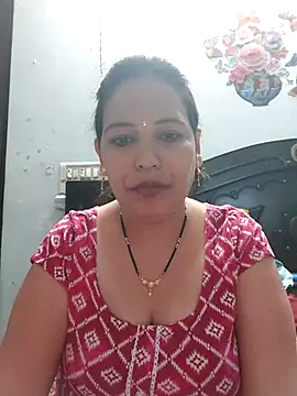 Snapshot of Poojabhabi101 chatting on 02.19.26 Poojabhabi101 online show from 02.19.26