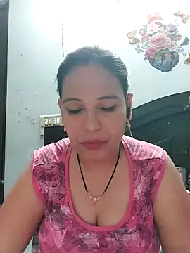 Snapshot of Poojabhabi101 chatting on 04.30.26 Poojabhabi101 online show from 04.30.26