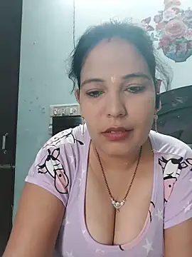 Snapshot of Poojabhabi101 chatting on 05.12.26 Poojabhabi101 online show from 05.12.26