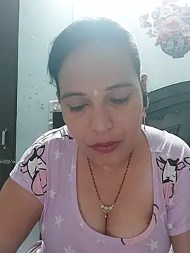 Snapshot of Poojabhabi101 chatting on 05.15.26 Poojabhabi101 online show from 05.15.26