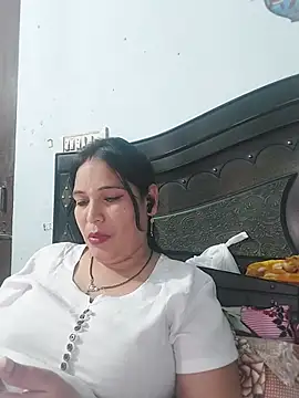 Snapshot of Poojabhabi101 chatting on 05.22.26 Poojabhabi101 online show from 05.22.26