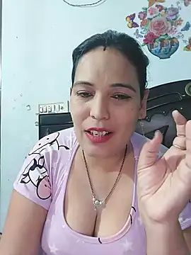 Snapshot of Poojabhabi101 chatting on 05.26.26 Poojabhabi101 online show from 05.26.26