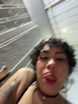 Snapshot of ZahaRoseee chatting on 02.28.26 ZahaRoseee online show from 02.28.26