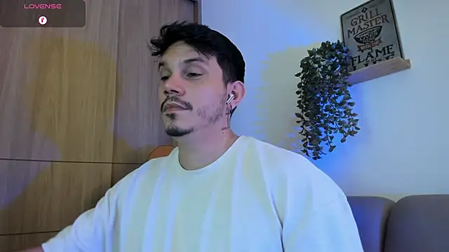 Snapshot of alejandro_stark chatting on 05.01.26 alejandro stark online show from 05.01.26