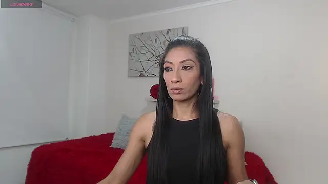 Snapshot of sofia_perez___ chatting on 05.26.26 sofia perez online show from 05.26.26