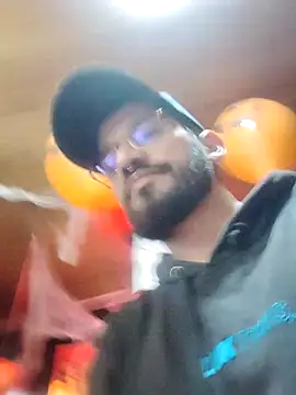 Snapshot of Andres_ramsey chatting on 10.28.25 Andres ramsey online show from 10.28.25