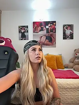 zafiro mo0n online show from 01.29.25