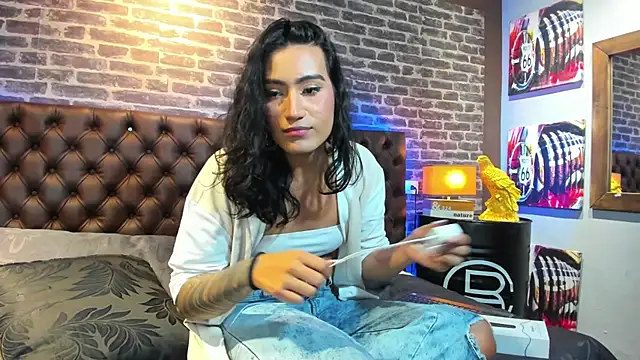 Taly Fox online show from 12.31.24