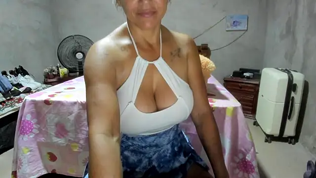 Snapshot of mature__bigboobs__ chatting on 06.20.26 mature bigboobs online show from 06.20.26