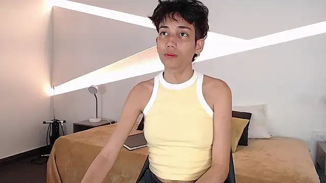 hot little bunny online show from 02.04.25