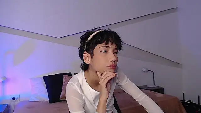 hot little bunny online show from 02.26.25