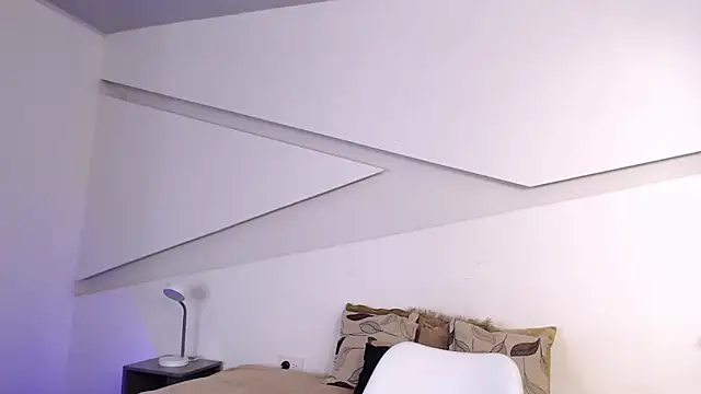 hot little bunny online show from 09.18.25