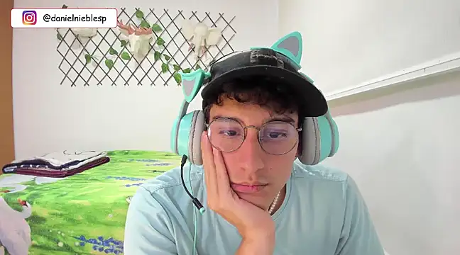 Snapshot of Jackson_Careyy chatting on 03.22.25 Jackson Careyy online show from 03.22.25