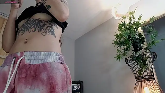 VickyJackson  online show from 01.12.25