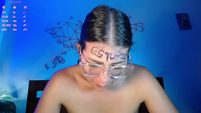 Snapshot of DaMikaela_ chatting on 03.13.25 DaMikaela online show from 03.13.25