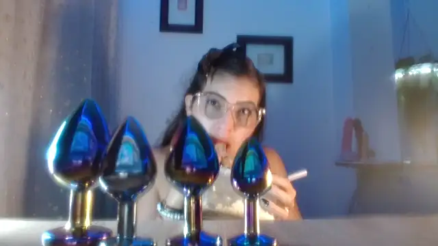 DaMikaela  online show from 02.02.26