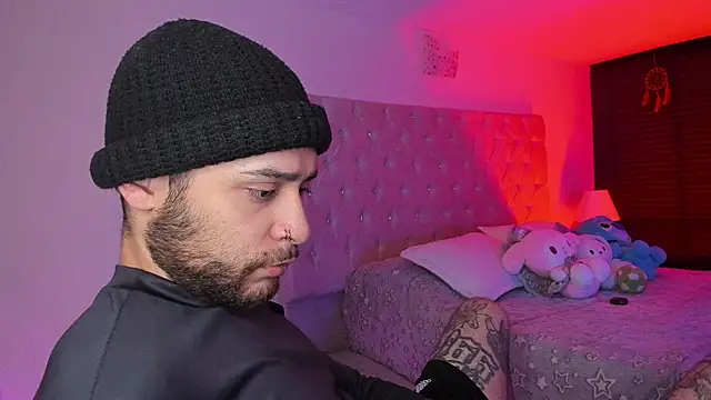 AbbyAndChris2 online show from 04.28.26