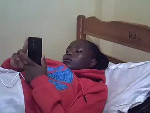 Snapshot of sweet-frida22 chatting on 01.28.25 sweet-frida22 online show from 01.28.25