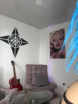 Snapshot of Mydreams69 chatting on 04.19.26 Mydreams69 online show from 04.19.26