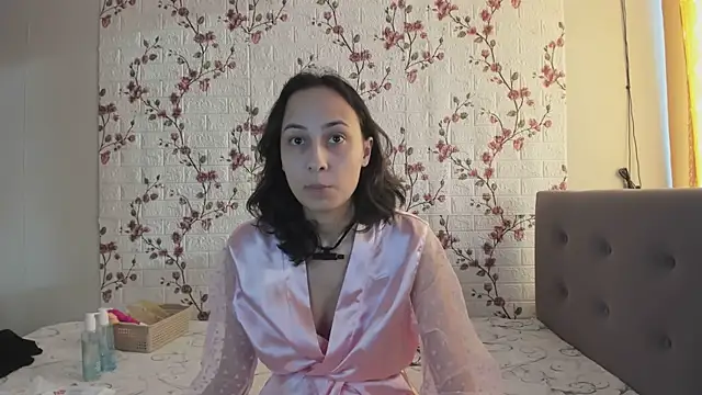 Snapshot of Alisagold90 chatting on 02.07.25 Alisagold90 online show from 02.07.25