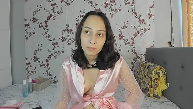 Snapshot of Alisagold90 chatting on 02.18.25 Alisagold90 online show from 02.18.25