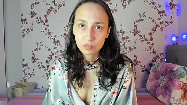 Alisagold90 online show from 12.21.25