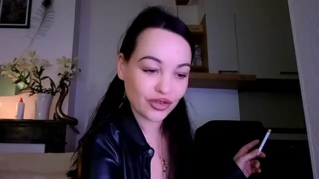 Snapshot of Lilie_romeo chatting on 12.17.24 Lilie romeo online show from 12.17.24