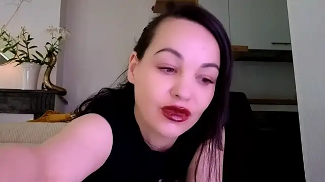 Snapshot of Lilie_romeo chatting on 12.23.24 Lilie romeo online show from 12.23.24