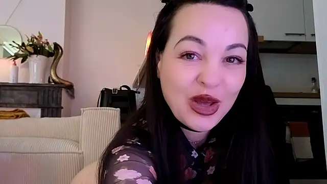 Snapshot of Lilie_romeo chatting on 01.02.25 Lilie romeo online show from 01.02.25