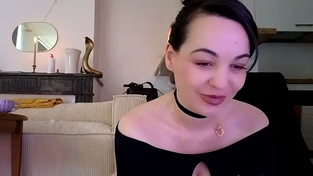 Snapshot of Lilie_romeo chatting on 01.06.25 Lilie romeo online show from 01.06.25