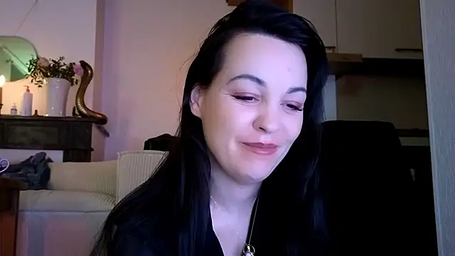 Snapshot of Lilie_romeo chatting on 01.08.25 Lilie romeo online show from 01.08.25