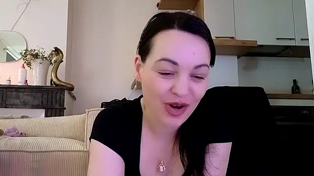 Snapshot of Lilie_romeo chatting on 02.07.25 Lilie romeo online show from 02.07.25
