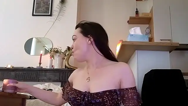 Snapshot of Lilie_romeo chatting on 03.05.25 Lilie romeo online show from 03.05.25