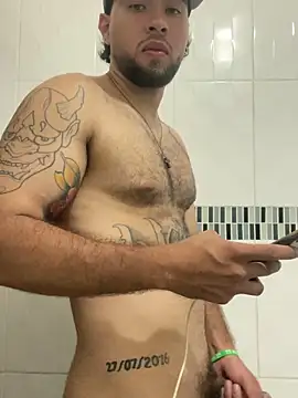 Snapshot of saimon_gg chatting on 10.26.25 saimon gg online show from 10.26.25