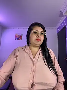 MiiaaJoness online show from 12.04.25