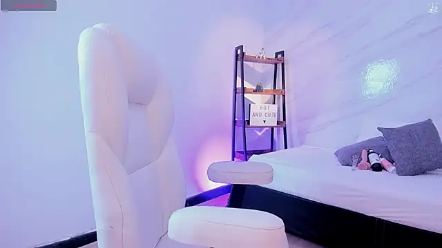 ayy falcon online show from 03.01.25