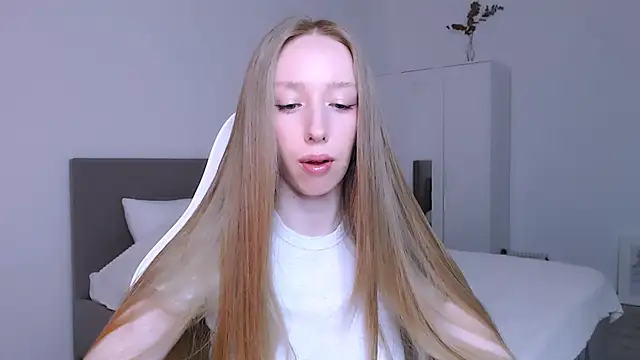 Luna insniity online show from 11.11.25