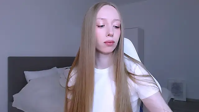 Luna insniity online show from 03.17.26